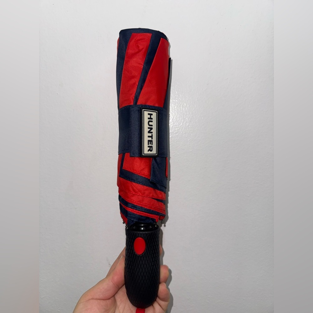 Hunter  dual canopy umbrella blue and red with logo